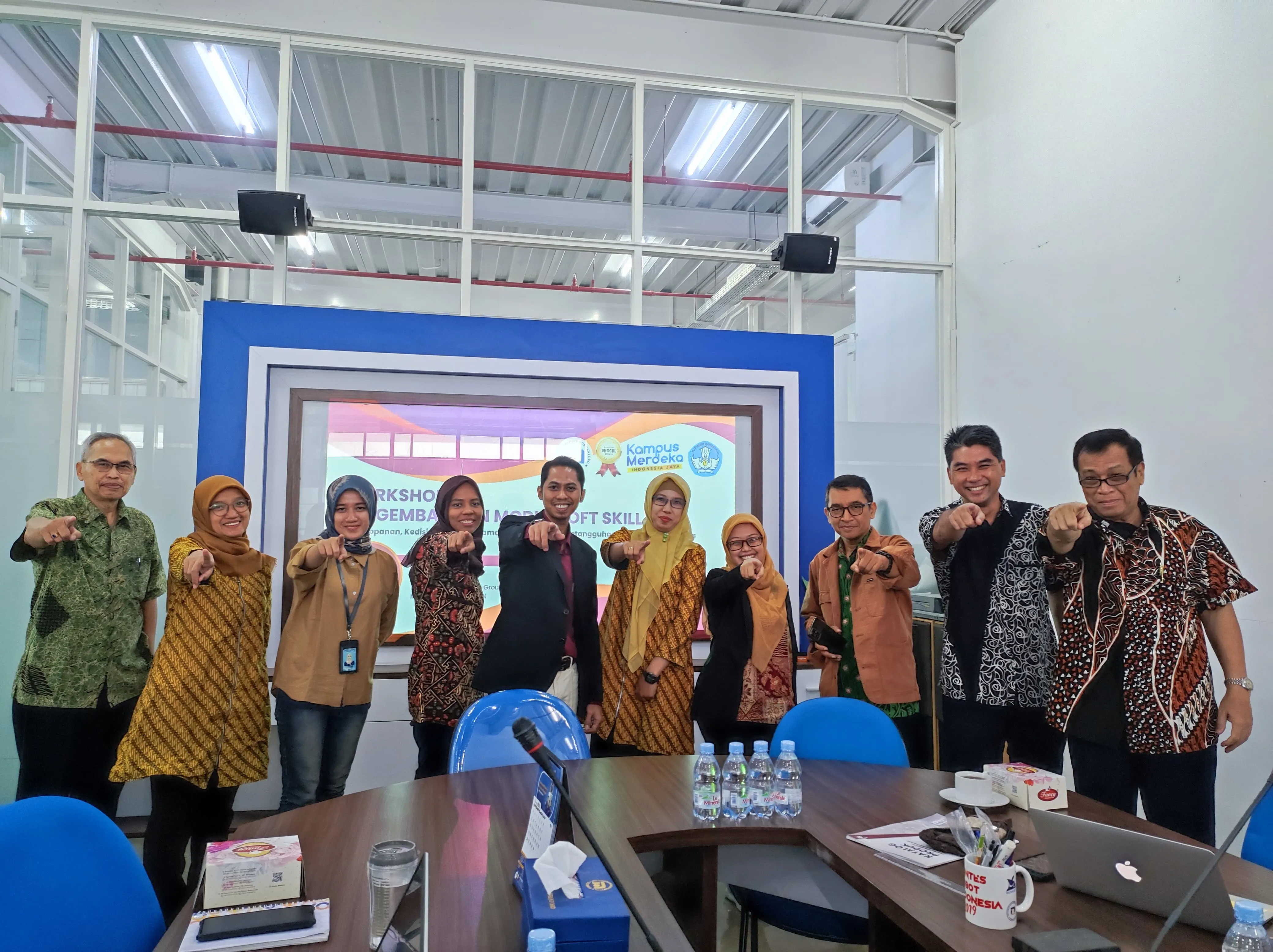 [PKKM TEKNIK ELEKTRO] Lokakarya Pembuatan Modul Pengembangan Soft Skill Mahasiswa dan Dosen dalam bidang 7K